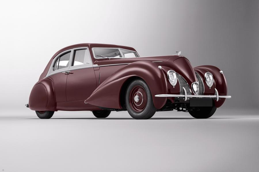  Bentley Corniche Saloon by Mulliner Recreation 2019 года  (фото 1 из 11)